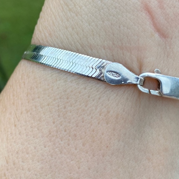 .925 Sterling Silver Herringbone bracelet Made in Italy - Picture 11 of 11